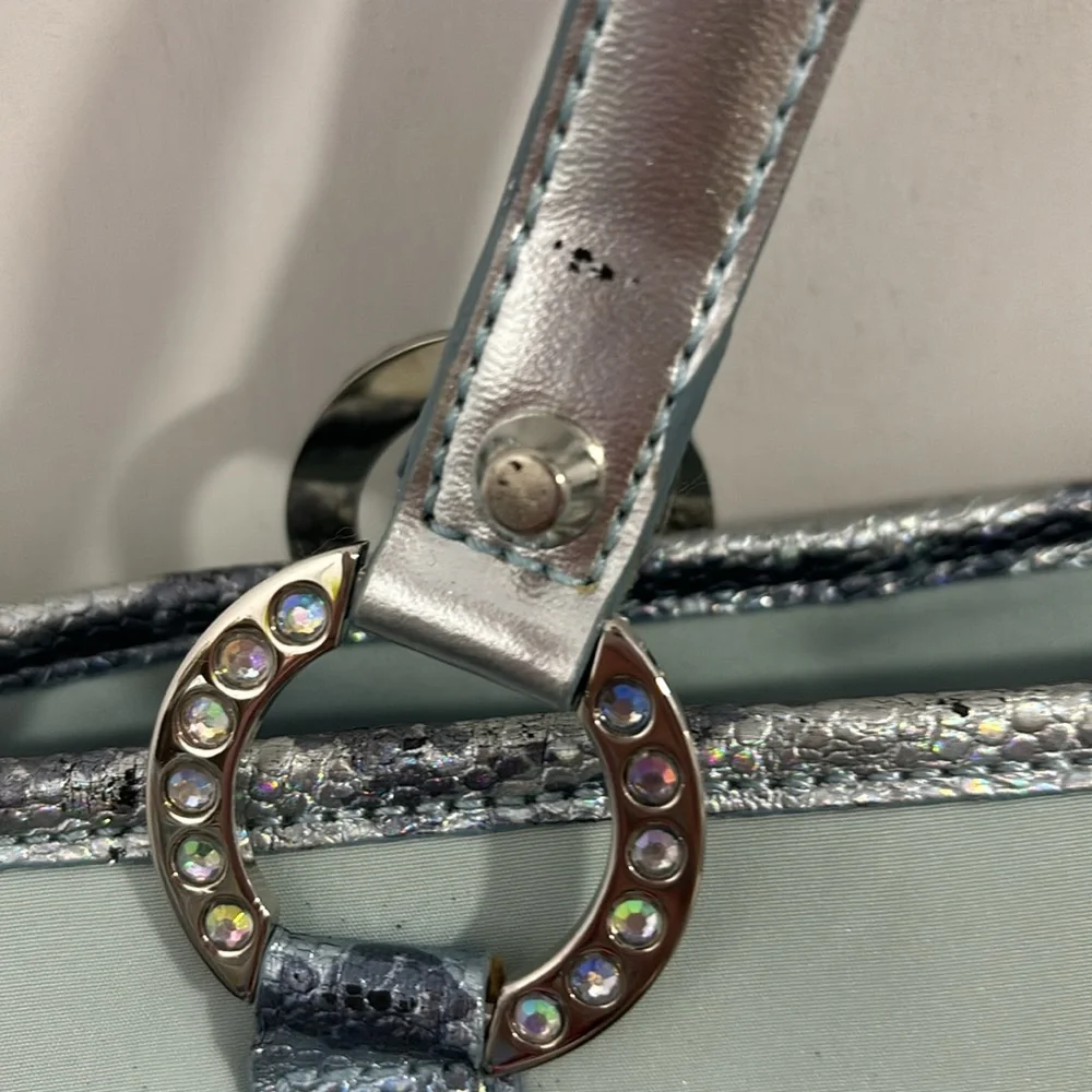 Guess | Paris Hilton| tote - Picture 4 of 8